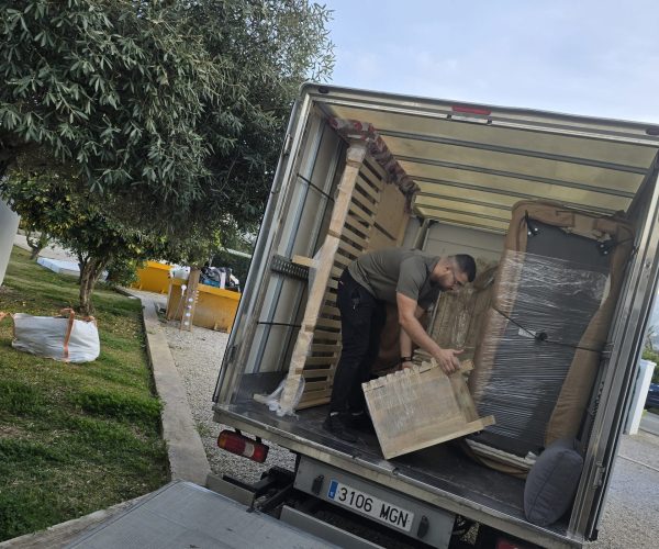 Conoce Puntualísimo Mudanzas y Transportes en Dénia 7 | Mudanza y Transporte - Puntualisimo 20250215_171817